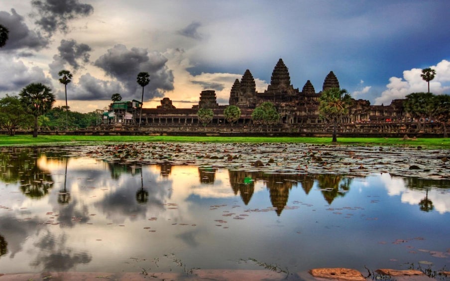 Picture 1 for Activity Siem Reap: Angkor Wat: Small-Group Sunrise Tour