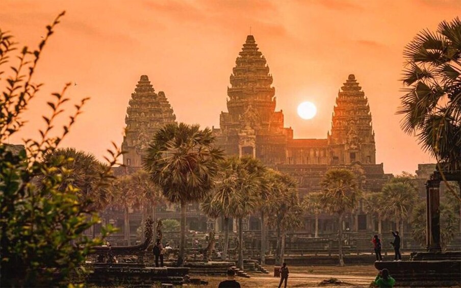 Picture 6 for Activity Siem Reap: Angkor Wat: Small-Group Sunrise Tour