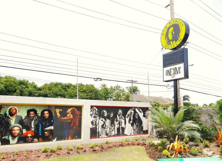 Kingston: Bob Marley Museum Tour from Ocho Rios