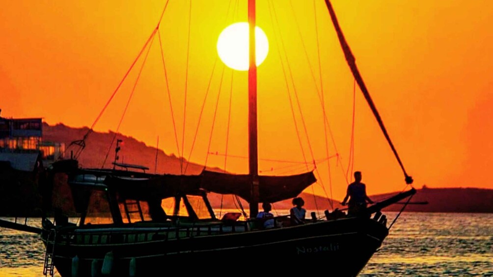 Picture 16 for Activity Alanya: Sunset Cruise with Dinner