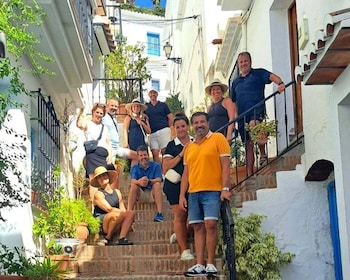 Desde Málaga o Marbella: tour de un día a Nerja y Frigiliana