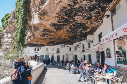 Fra Sevilla: Privat tur til Ronda og Setenil de Las Bodegas