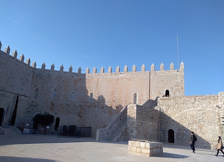 Picture 6 for Activity Peñiscola: Castle & Walled City Spanish Guided Tour