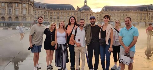 Bordeaux: Nighttime Highlights Walking Tour