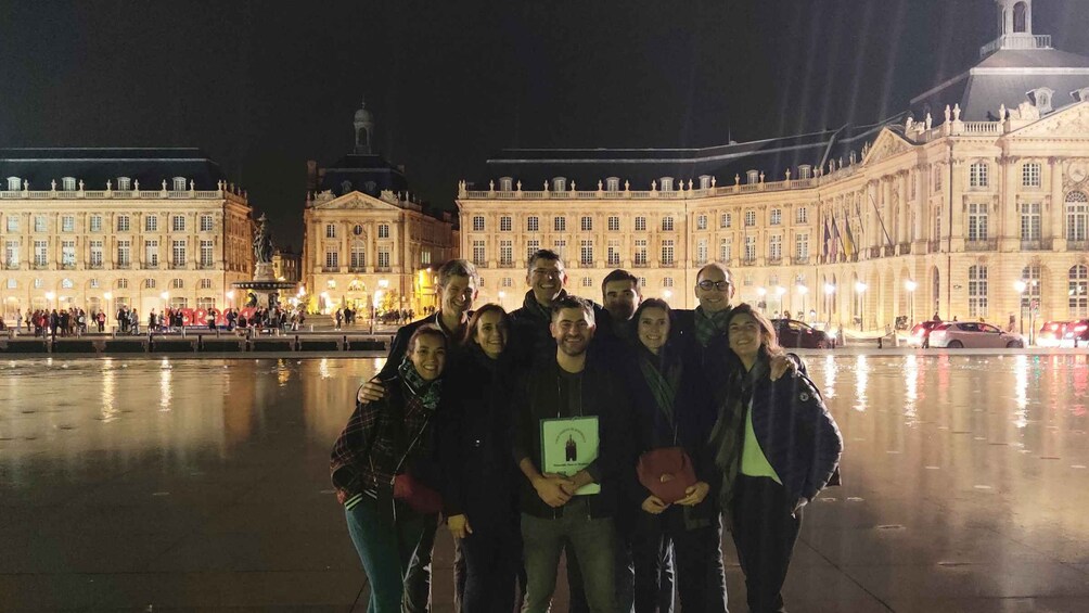 Picture 2 for Activity Exclusive! Bordeaux: Nighttime Highlights Walking Tour