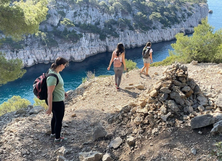Cassis: Calanques National Park Guided Hiking Half-Day Trip