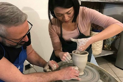 Montelupo Fiorentino: lezione del maestro ceramista toscano