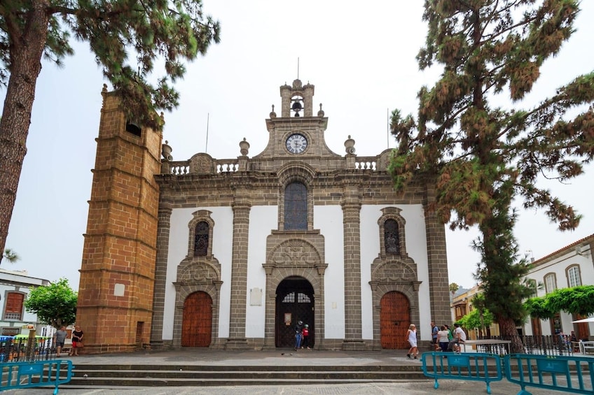 Gran Canaria Tour with Teror, Tejeda and Lunch in Fataga