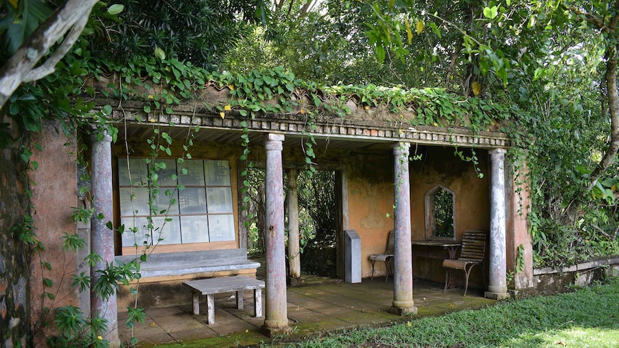 From Bentota or Beruwala: Geoffrey Bawa Country Estate Tour