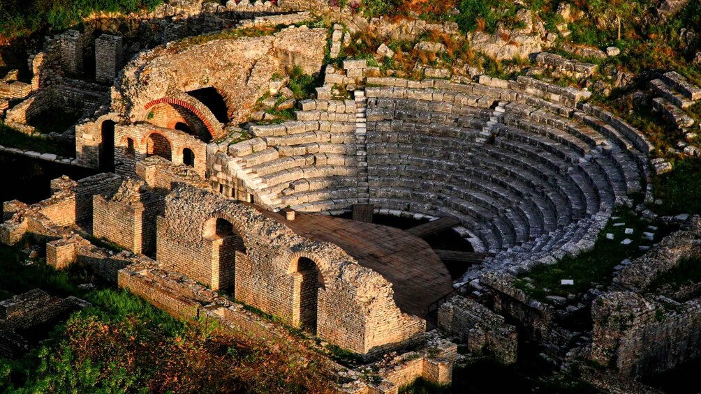 From Tirana & Durres: Visit Gjirokaster, Butrint and Saranda