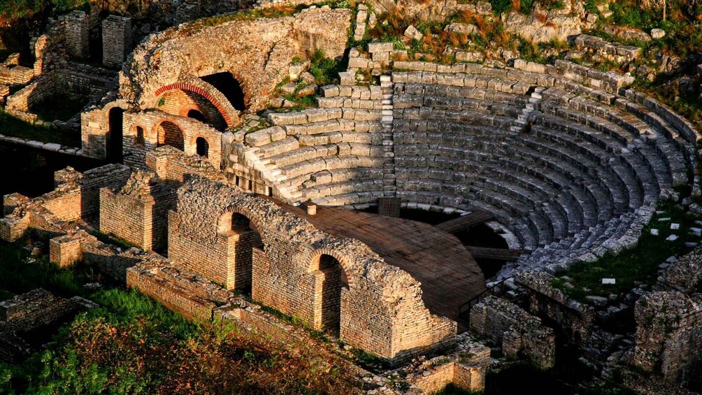 From Tirana & Durres: Visit Gjirokaster, Butrint and Saranda