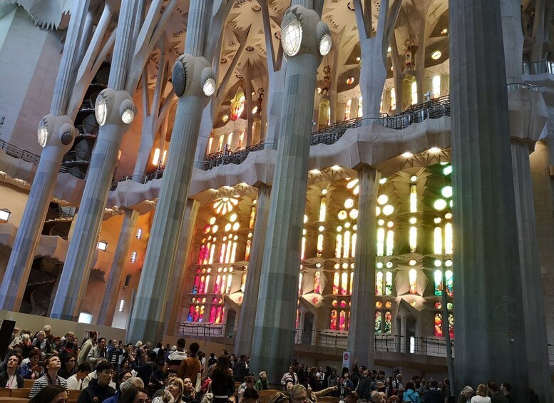 Picture 8 for Activity Barcelona: Foodie Walking Tour with Sagrada Familia Tickets