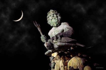 Virginia Beach: Neptune Ghosts Haunted Walking Tour