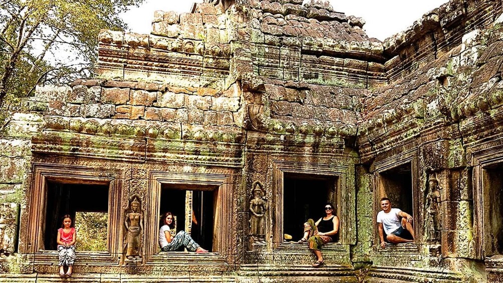 Picture 10 for Activity Siem Reap: Angkor Wat Small-Group Historical Day Tour