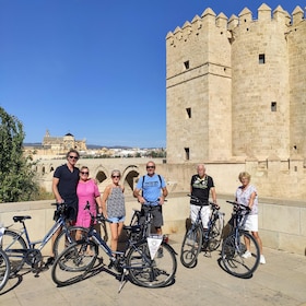 Còrdova: Excursió privada en bicicleta amb guia personal