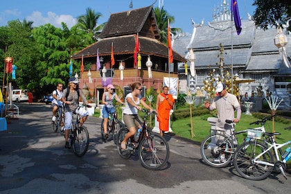 Paseo en Bicicleta por la Cultura de la Ciudad de Chiang Mai