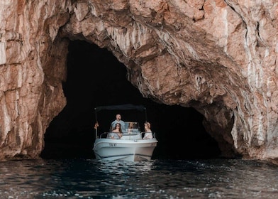 Kotor: Blå grotte 3 timer privat tur (opptil 7 personer)