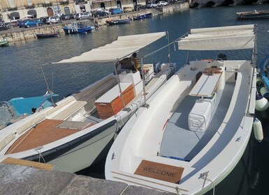 Siracusa : Excursion en bateau à Ortigia avec la grotte marine