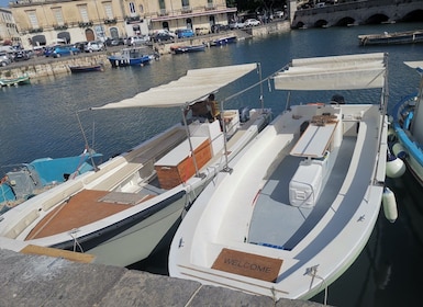 Siracusa: recorrido en barco por Ortigia con gruta marina