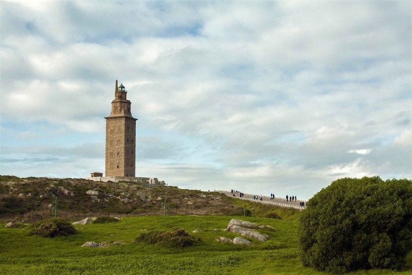 Picture 3 for Activity Coruña: Galician Tapas Walking Tour to La Pescadería