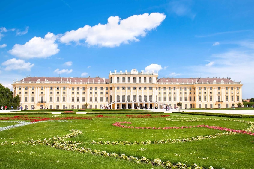 Picture 2 for Activity Vienna: Skip-the-Line Schonbrunn Palace Private Tour