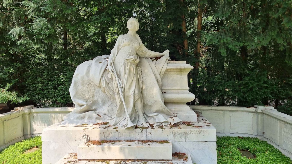 Picture 1 for Activity Cologne: Melaten Cemetery Celebrities and Curiosities