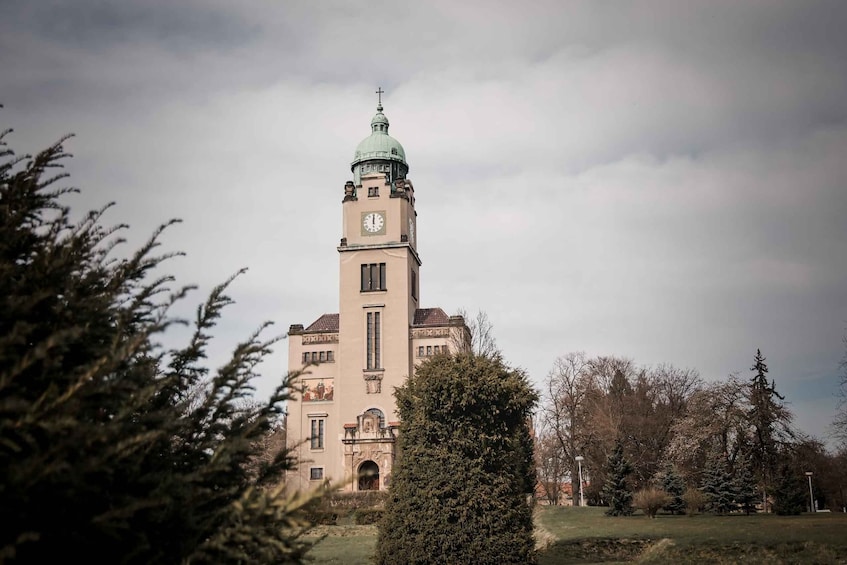 Picture 4 for Activity Prague: Psychiatric Hospital and Abandoned Cemetery Tour