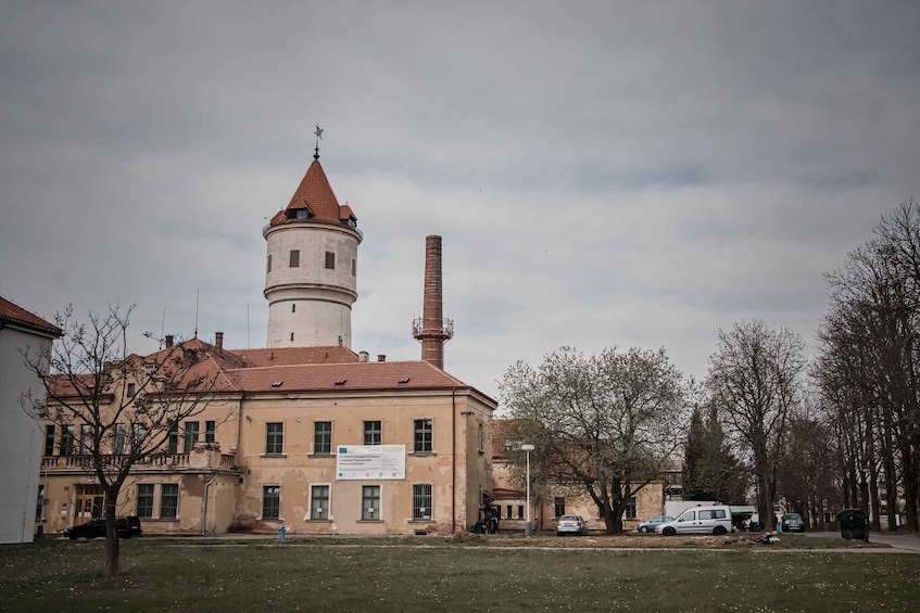 Picture 11 for Activity Prague: Psychiatric Hospital and Abandoned Cemetery Tour