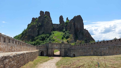 Vanuit Sofia: Dagtocht naar de rotsen van Belogradchik en de grot van Venet...