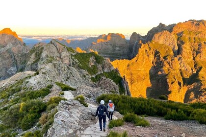 Pico Do Arieiro Pico Ruivo Auringonnousu tai Aamuvaellus Kuljetukset kuljet...