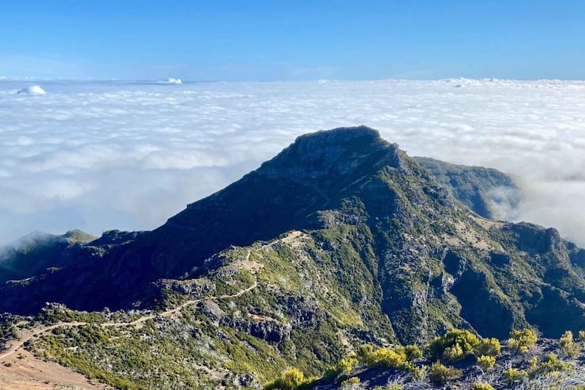 Picture 3 for Activity Funchal: Morning Transfer Pico Do Arieiro Pico Ruivo Hike