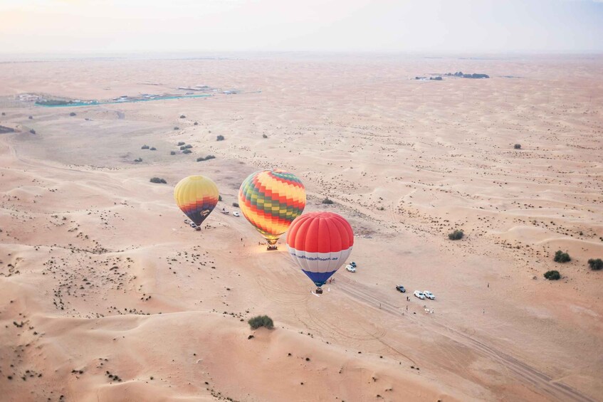 Picture 12 for Activity Dubai: Sunrise Hot Air Balloon Tour Over the Desert