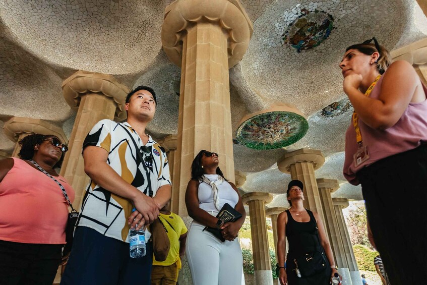 Picture 3 for Activity Barcelona: Park Güell Entry Ticket and Guided Tour