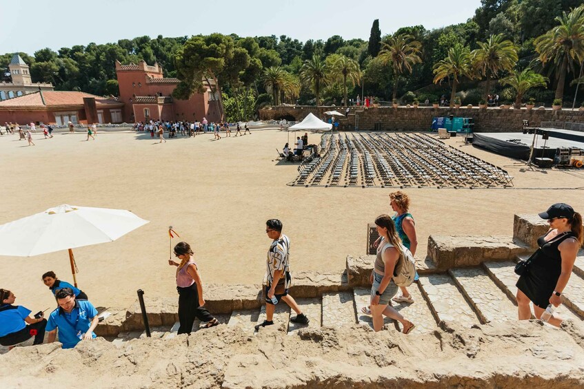 Picture 17 for Activity Barcelona: Park Güell Entry Ticket and Guided Tour