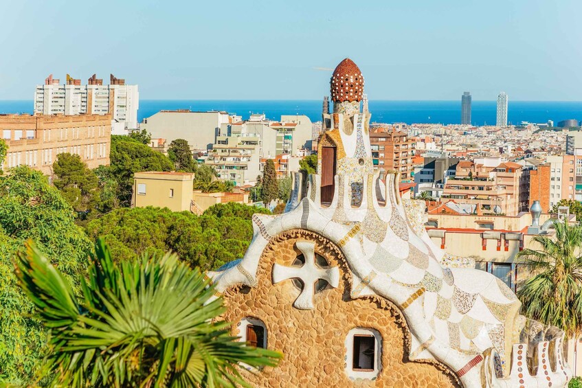 Picture 24 for Activity Barcelona: Park Güell Entry Ticket and Guided Tour