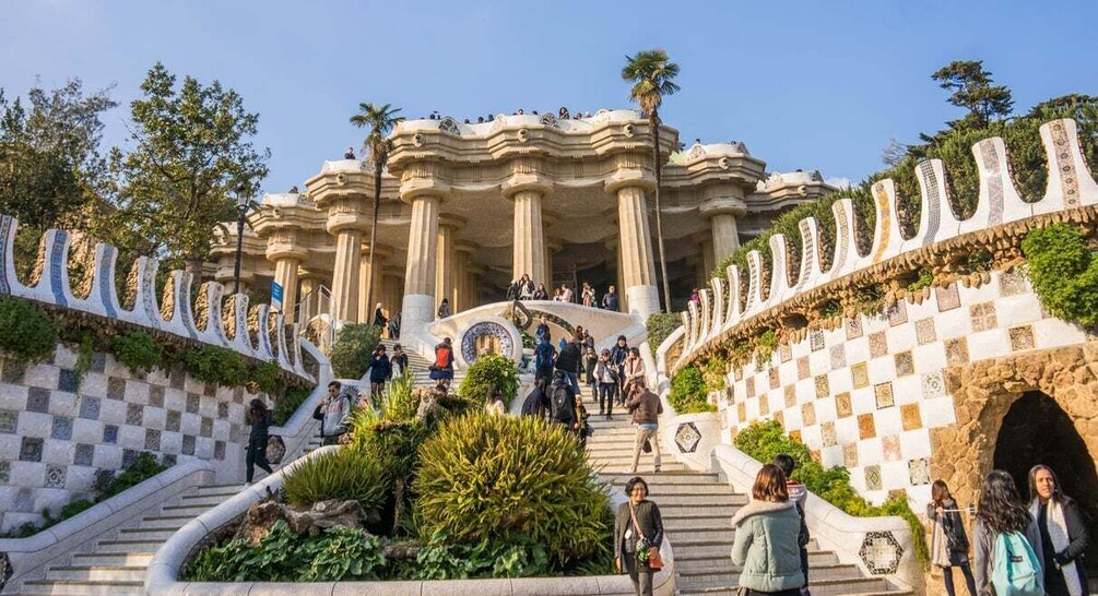 Picture 8 for Activity Barcelona: Park Güell Entry Ticket and Guided Tour