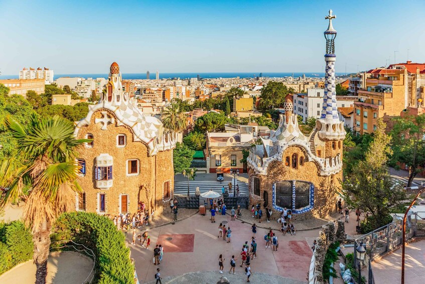 Picture 1 for Activity Park Güell: Exclusive Guided Tour With Priority Access