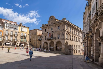 Ourense: tour privato di 2 ore a piedi della città