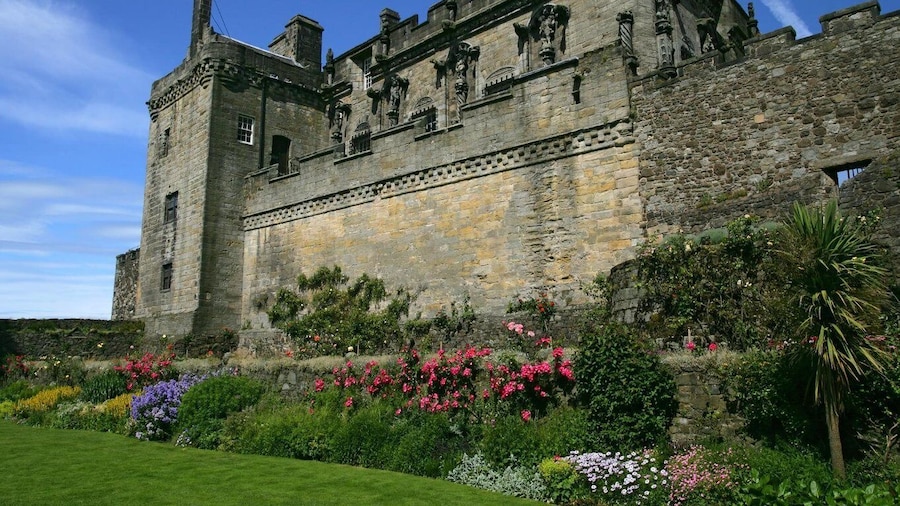Glasgow: Stirling Castle, Whisky & Loch Lomond Tour