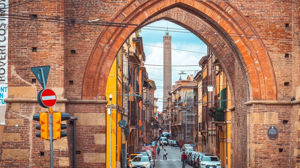 Bologna: Jewish History Walking Tour of the City Center