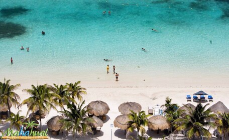 Desde Chetumal o Bacalar: viaje de playa de un día a Mahahual