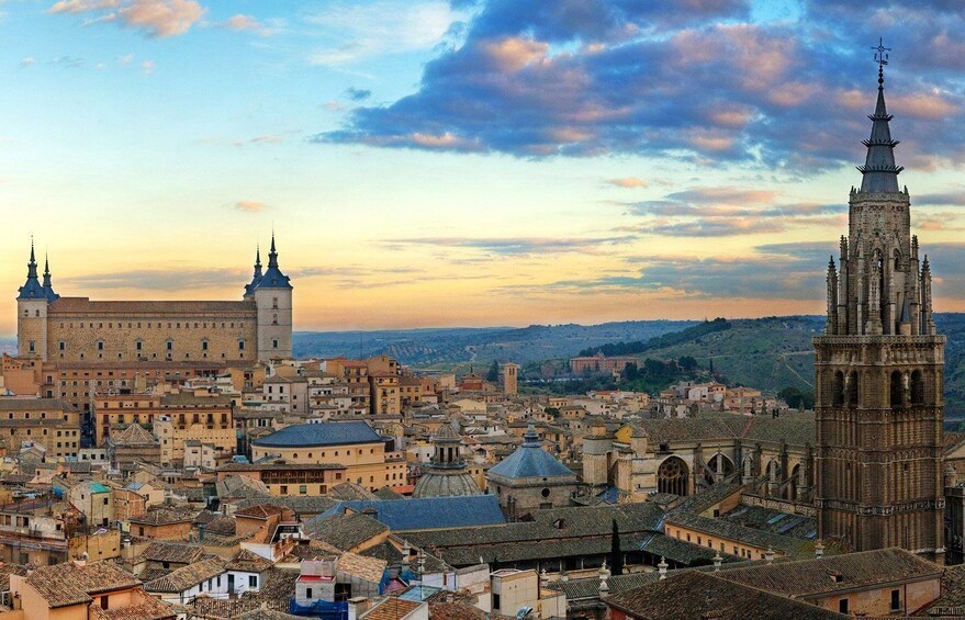 Picture 2 for Activity Toledo: Private Walking Tour with Toledo Cathedral Entry