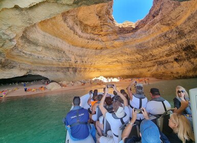 Albufeira: Benagil-grotten og båttur med delfinsightseeing