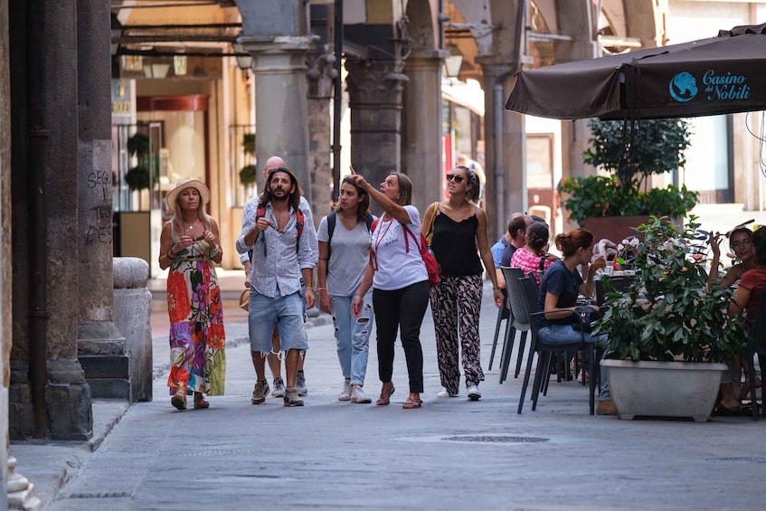 Picture 4 for Activity Pisa: City Sightseeing Walking Tour with Snacks and Drinks