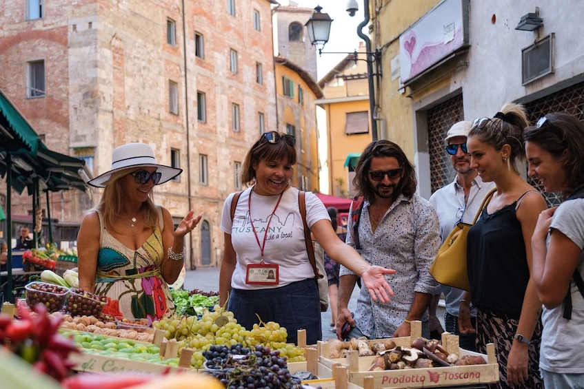 Picture 7 for Activity Pisa: City Sightseeing Walking Tour with Snacks and Drinks