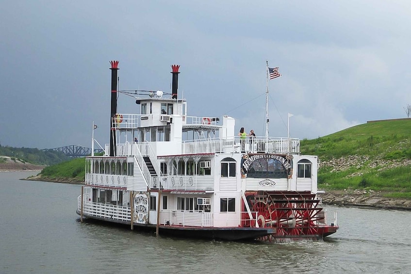 Picture 2 for Activity Memphis: City Tour with Optional Sun Studios & Riverboat