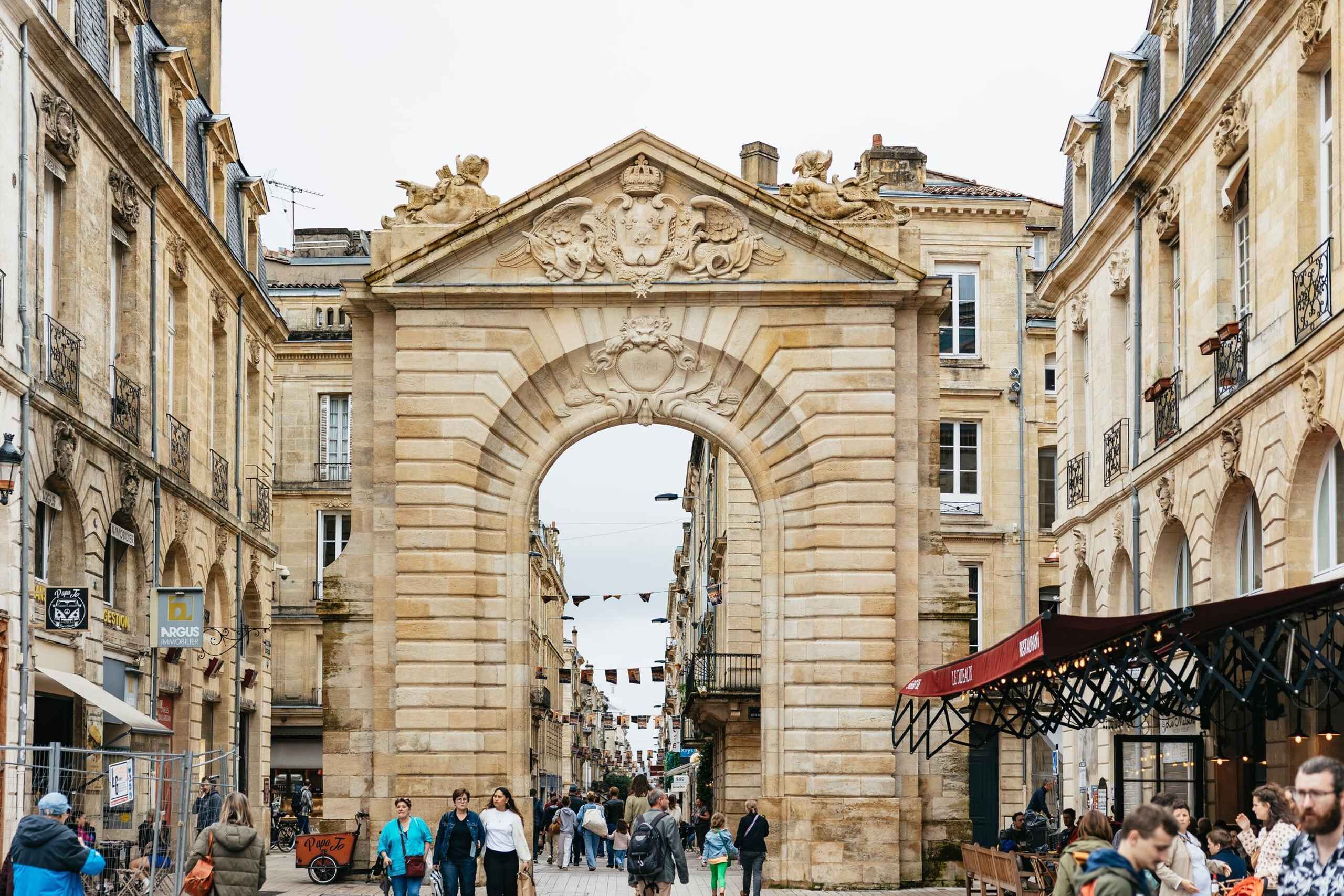 Picture 4 for Activity Bordeaux: Mystery and Myths Walking Tour