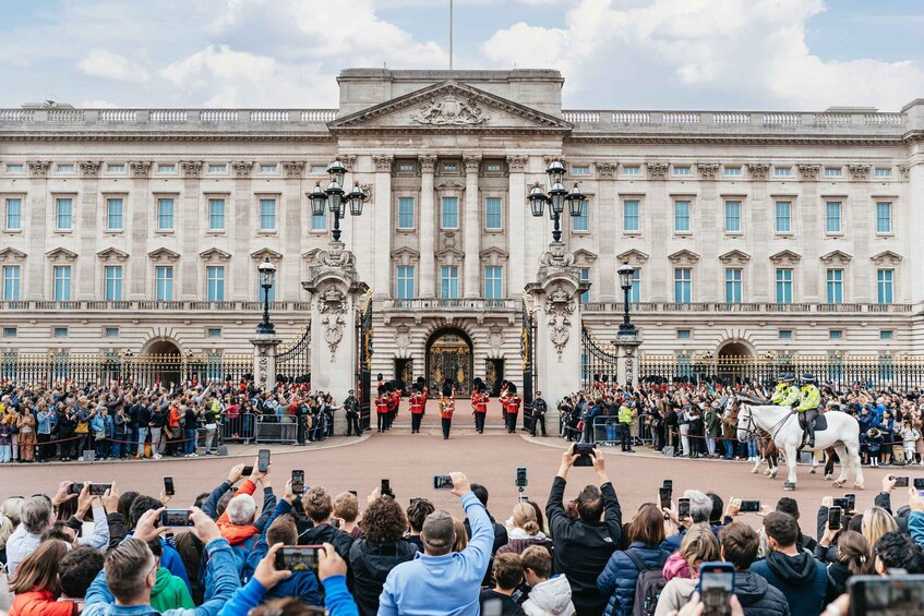 Picture 1 for Activity London: Changing of The Guard Tour