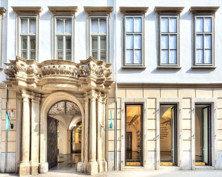Picture 1 for Activity Graz Museum: Private Guided Tour