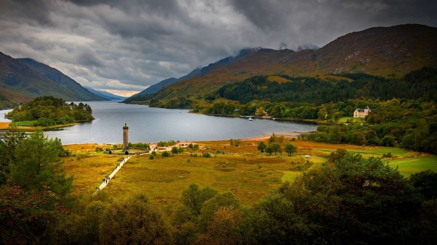 Inverness: Glenfinnan Viaduct, Mallaig, & Loch Ness Day Tour